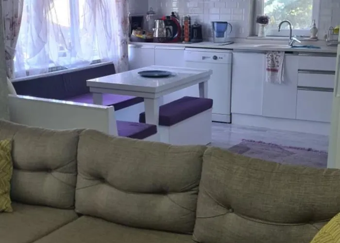 Ebruli Cennet Bahcesi דירה נבשהיר